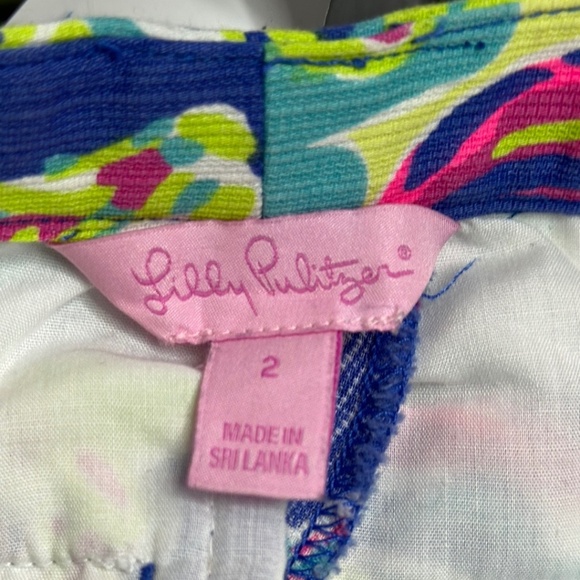 Lilly Pulitzer "Toucan Play" Colorful Magnolia Scallop Shorts Size 2 EUC - Picture 3 of 4